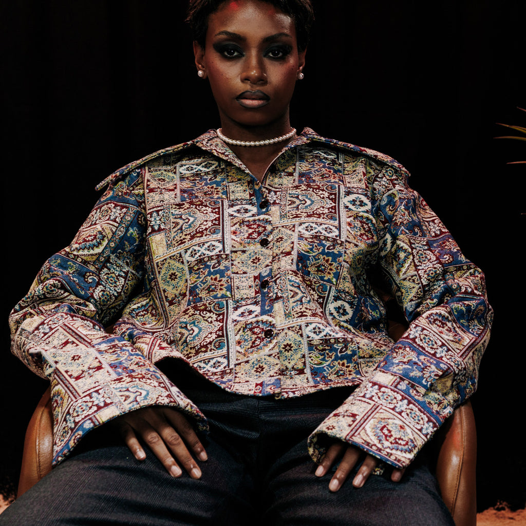 Chemise à col et poignets larges