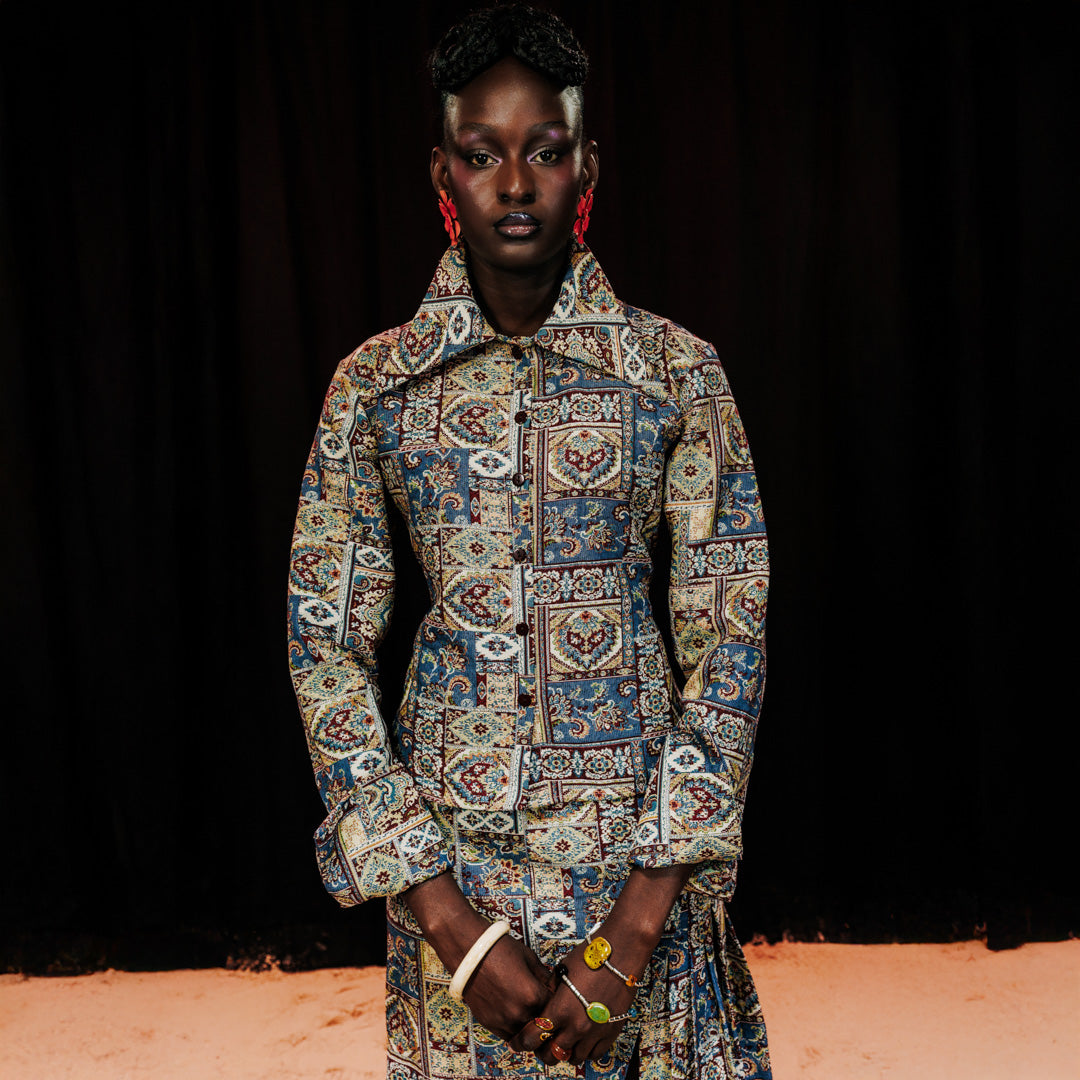 Chemise à col et poignets larges